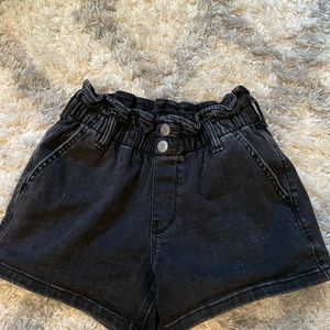 Abercrombie kids paperbag waisted shorts ( 13-14)